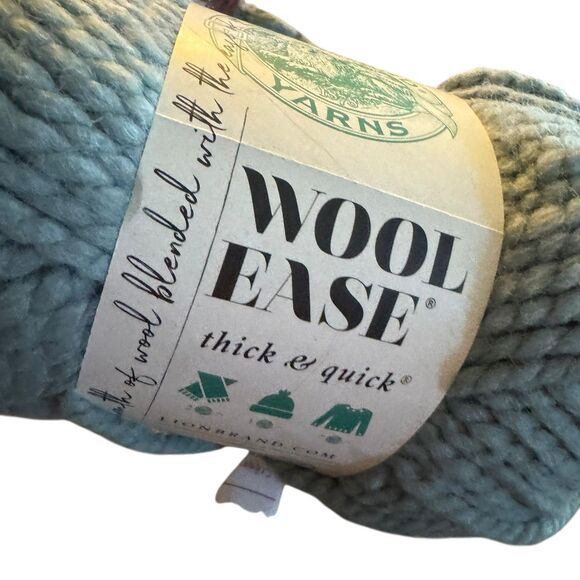 Lion Brand Wool-Ease Thick & Quick Yarn "Succulent" 6oz/170g 106yds/97m Bulky - Picture 2 of 8